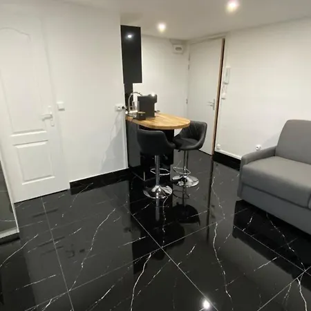Apartmán Bella - Equipe - Tv Netflix - Centre 100m- Gare 50m - Basilique 200m