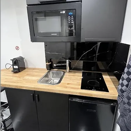 Bella - Equipe - Tv Netflix - Centre 100m- Gare 50m - Basilique 200m Apartament Lisieux