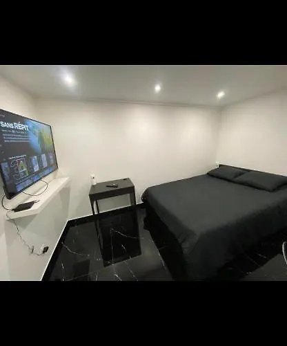 Bella - équipé - Tv Netflix - Centre 100m- Gare 50m - Basilique 200m Appartement Lisieux