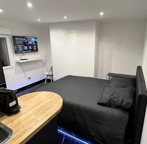 Bella - équipé - Tv Netflix - Centre 100m- Gare 50m - Basilique 200m *