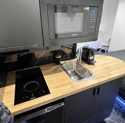 Bella - Equipe - Tv Netflix - Centre 100m- Gare 50m - Basilique 200m Apartament